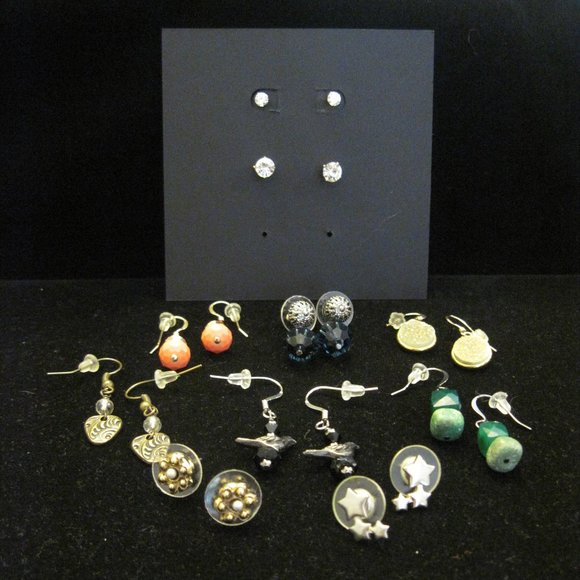 10 Pairs of Earrings - Picture 1 of 7